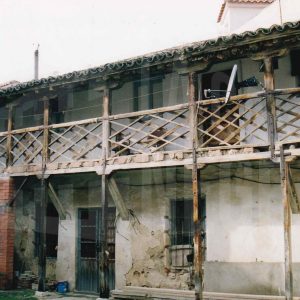 Patio y corredor  en una corrala ya desaparecida en la Calle Primavera en Aranjuez