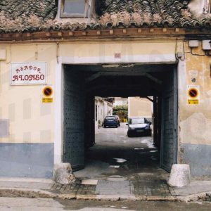 Portalón de entrada a una corrala ya desaparecida en la Calle San Pascual de Aranjuez