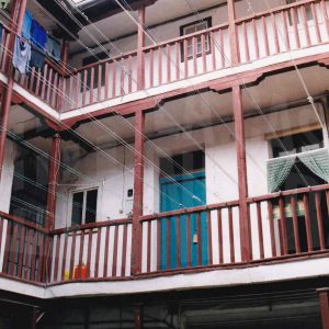 Corredores en una corrala de la Calle Stuart en Aranjuez