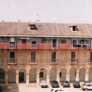 Patio porticado y corredor en el patio de la Casa de los Infantes o Atarfe en Aranjuez