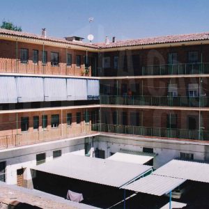 Patio y corredores en una corrala en la Calle Florida en Aranjuez