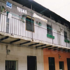 Patio y corredores de una corrala en la Calle Florida en Aranjuez