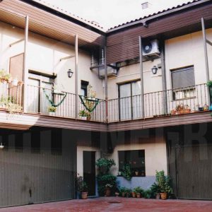 Patio y corredores de una corrala en la Calle Florida de Aranjuez AR_094_251