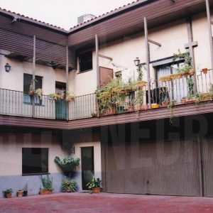 Patio y corredores de una corrala en la Calle Florida de Aranjuez