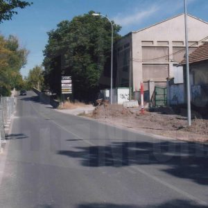 Obras de construcción de la Glorieta de Robert Bosch y edificios de la antigua Azucarera en Aranjuez