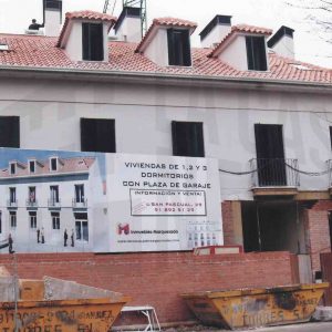 Edificio en construcción en la calle de la Primavera en Aranjuez