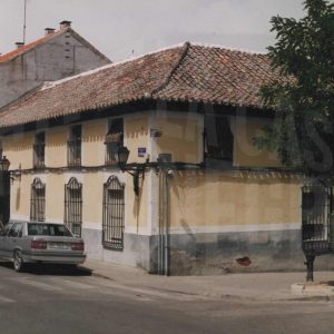 Edificios en la calle Foso esquina calle Gobernador en Aranjuez
