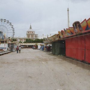 Recinto ferial con sus atracciones todavía cerradas, en Aranjuez