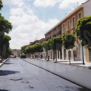 Obras de asfaltado de la Calle del Almíbar, en Aranjuez