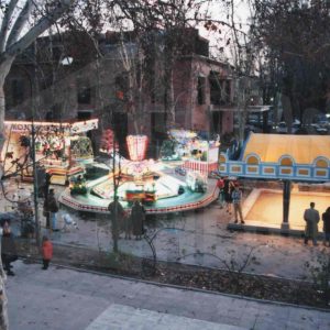 Atracciones infantiles en la Calle del Príncipe con motivo de las Fiestas Navideñas, en Aranjuez