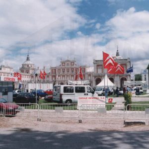 Primer Salón del Automóvil de Aranjuez, delante del Palacio Real