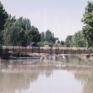 Puente colgante de El Castillo sobre el río Tajo tras su desplome, en Aranjuez