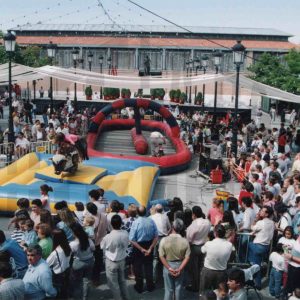 Atracciones infantiles en la Plaza de la Constitución de Aranjuez