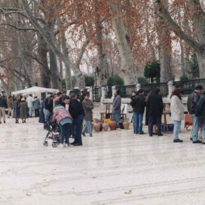 Mercadillo de artesanía organizado con motivo de las fiestas navideñas en Aranjuez