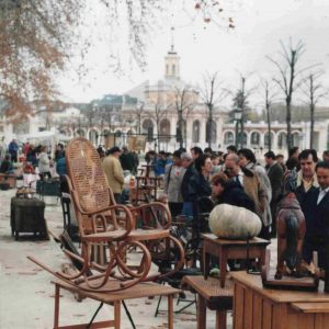 Mercadillo de artesanía organizado con motivo de las fiestas navideñas en Aranjuez