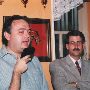 El concejal de Deportes, Víctor Martínez, se dirige a los asistentes en la cena de recepción del Ayuntamiento de Aranjuez a los deportistas ribereños destacados en la temporada 97-98