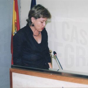 Pilar Quintana, de A.C.I.P.A. jura o promete su cargo como concejal del Ayuntamiento de Aranjuez en el acto de constitución de la nueva Corporación Municipal tras las elecciones de mayo de 2003