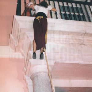 Personas durante el asalto al Palacio de Godoy en Aranjuez