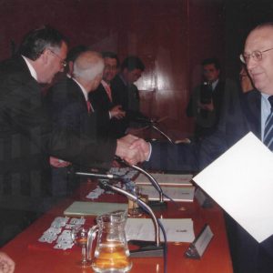 Entrega de diplomas y medallas a los miembros de las distintas Corporaciones Municipales de Aranjuez desde 1979