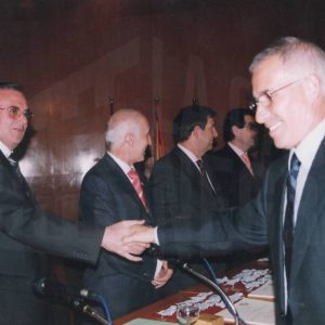 Entrega de diplomas y medallas a los miembros de las distintas Corporaciones Municipales de Aranjuez desde 1979