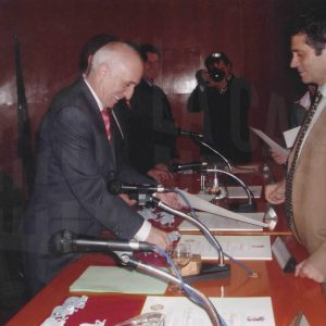 Entrega de diplomas y medallas a los miembros de las distintas Corporaciones Municipales de Aranjuez desde 1979