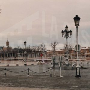 Glorieta de Santiago Rusiñol, iglesia y plaza de San Antonio en Aranjuez tras una nevada