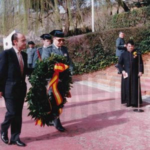 El Director de la Academia de Oficiales de la Guardia Civil, Rafael Yuste Martínez, durante el acto de rejura de bandera de la 2ª promoción de la Academia de Aranjuez