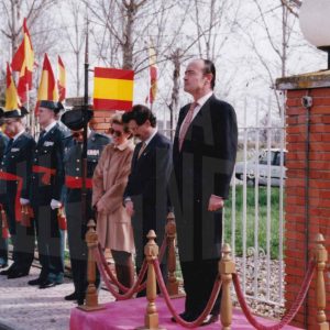 El Coronel, Rafael Yuste Martínez junto al Director General de la Guardia Civil y al Alcalde de Aranjuez, José María Cepeda, durante el acto de su toma de posesión como Director de la Academia de Aranjuez