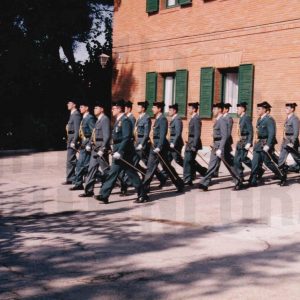 Guardias civiles desfilando en la Fiesta de su patrona en Aranjuez