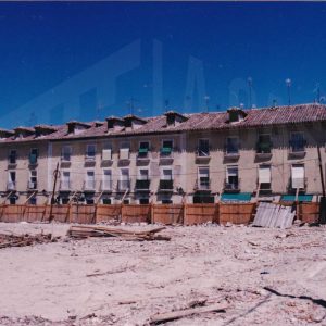 Solar del edificio de «La Casa Negra», tras su demolición, visto desde la calle de la Rosa en Aranjuez