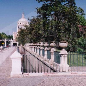 Acceso a la Plaza de Parejas desde la Avenida de Palacio en Aranjuez