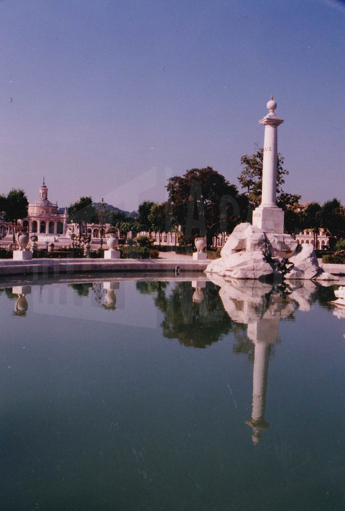 Vista parcial de la Fuente de Hércules y Anteo en el Jardín del Parterre en Aranjuez