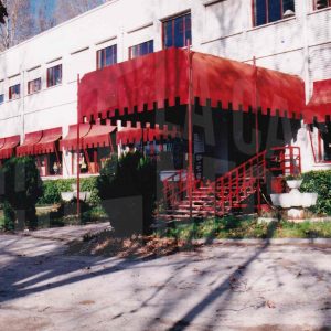 Edificio comercial de dedicado a la venta de muebles «Aranmobel», ya desaparecido, en Aranjuez