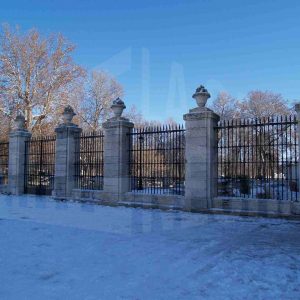Verja entre el Palacio Real de Aranjuez y la Plaza Elíptica ( o de la Parada de Palacio) tras una nevada