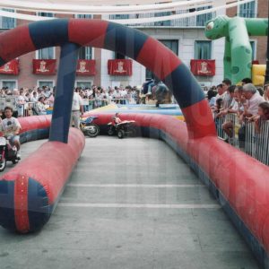 Atracciones para niños en la Plaza de la Constitución de Aranjuez