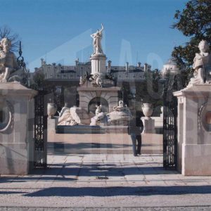 Entrada al Jardín del Parterre con la Fuente de Hércules y Anteo y el Palacio Real de Aranjuez al fondo