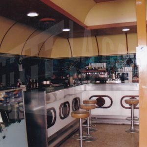 Interior de la Cafetería Hawai, ya desaparecida, en Aranjuez
