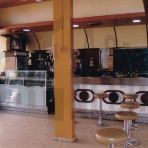 Interior de la Cafetería Hawai, ya desaparecida, en Aranjuez