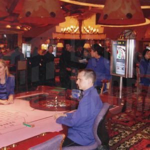 Trabajadoras del Gran Casino de Aranjuez el día de su inauguración