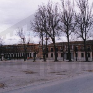 Antigua Comandancia Militar, Casas del Patrimonio y Casa de Caballeros desde la Plaza de Parejas, en Aranjuez