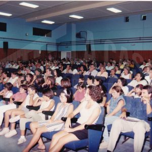 Público en la clausura de la temporada 93/94 del Club Natación Aranjuez